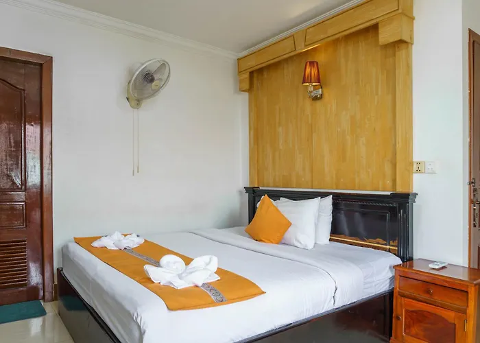 Hotel Bou Phanith 3*