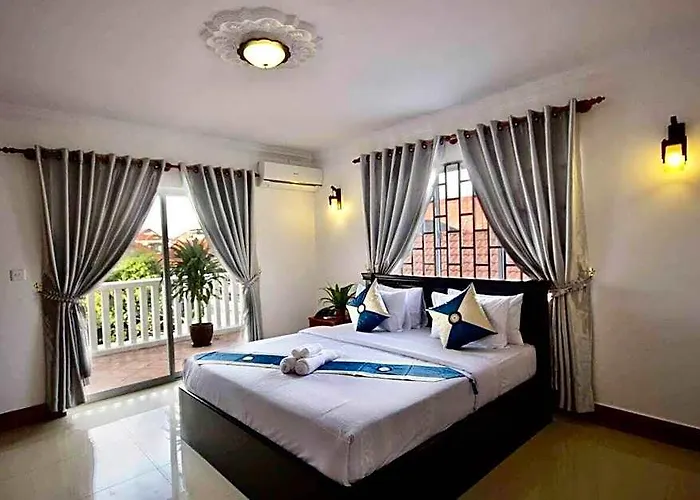 Hotel Bou Phanith 3*